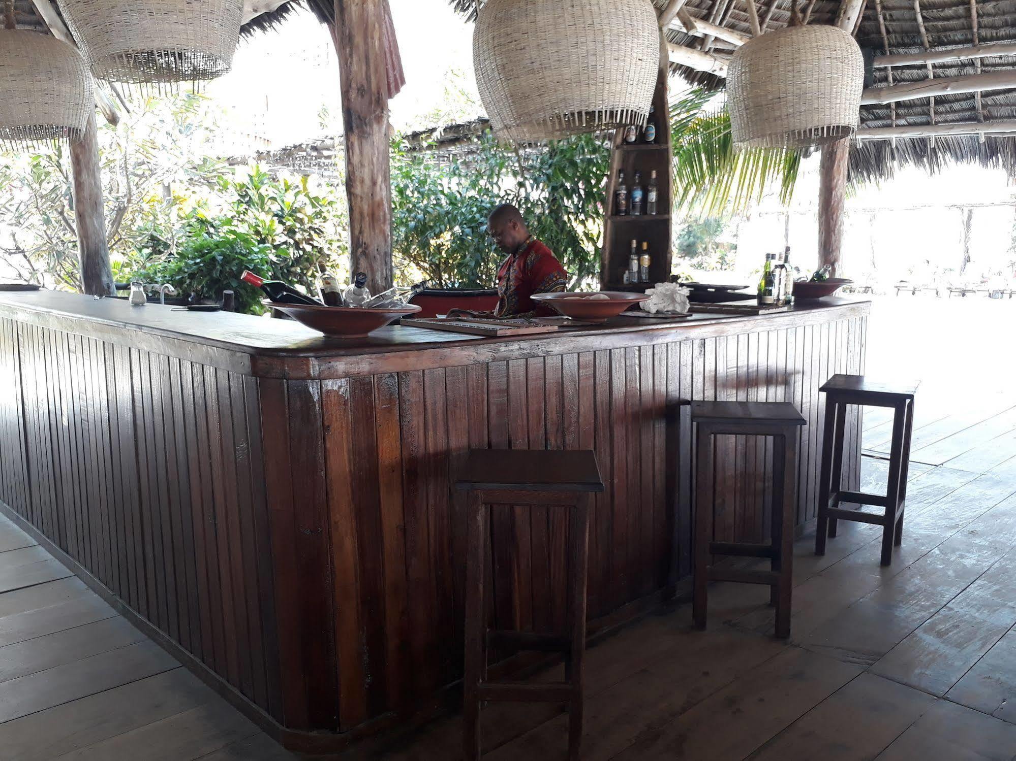 Albatross Ocean View Hotel Dongwe Exterior photo